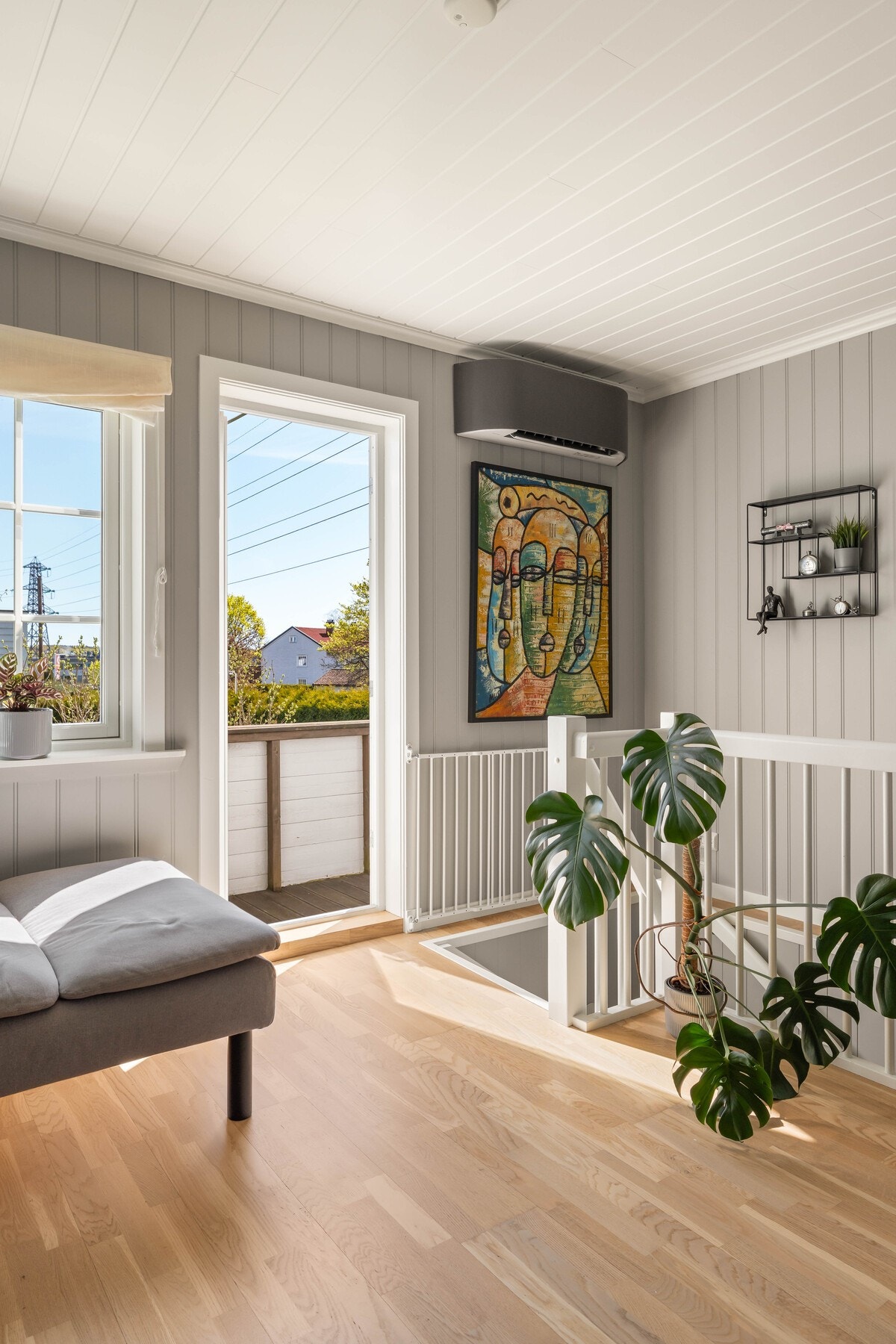 Stuen er et koselig oppholdsrom, som innbyr til hygge fra tidlig morgen til sent på kveld. Galleribilde