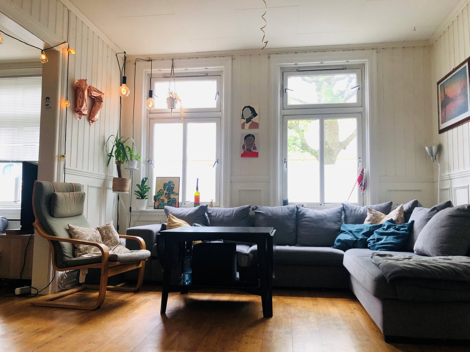 Koselig, stor felles stue Galleribilde