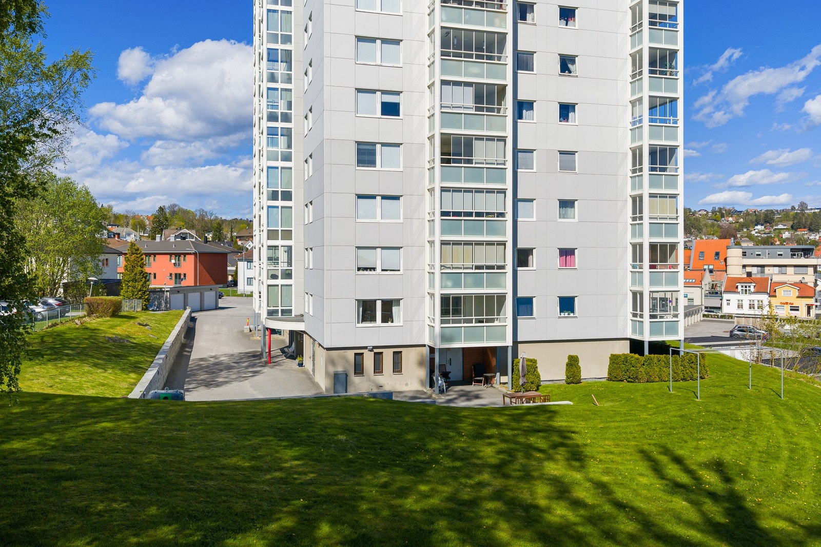 Velkommen til Major Forbus gate 27. Ligger i 1 etasje til venstre Galleribilde