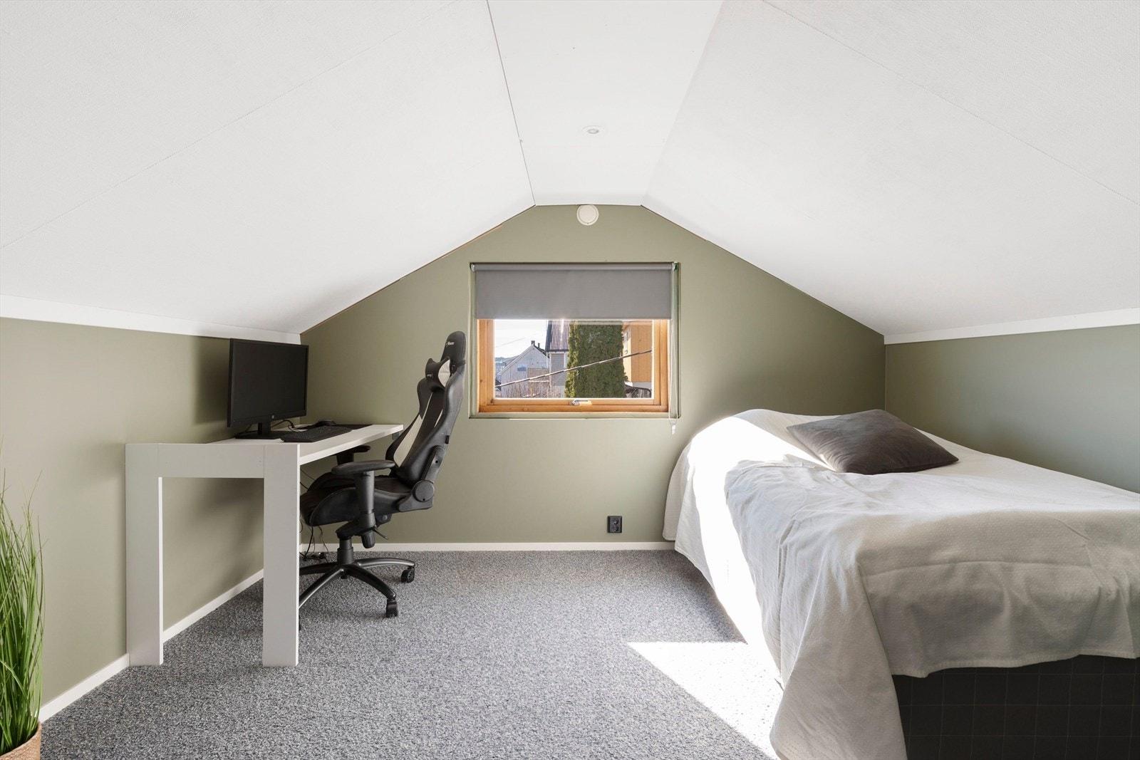 Soverom på loft. Galleribilde