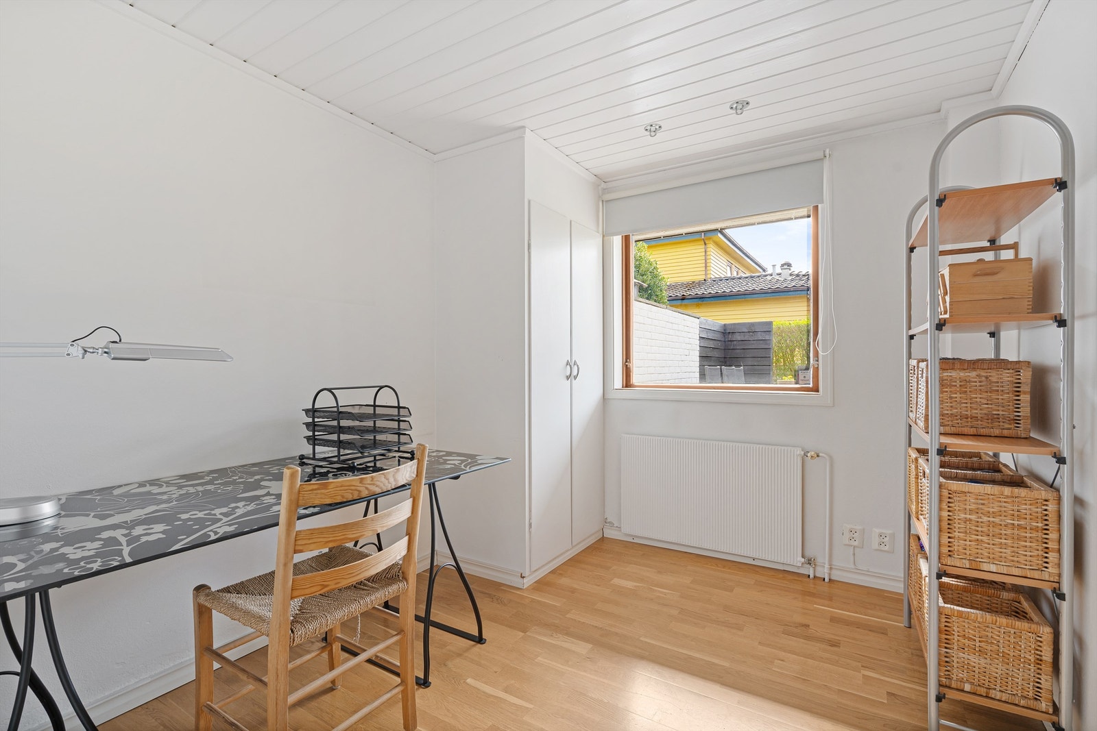 Kontor/syrom. Ikke omsøkt godkjent for soverom. Galleribilde