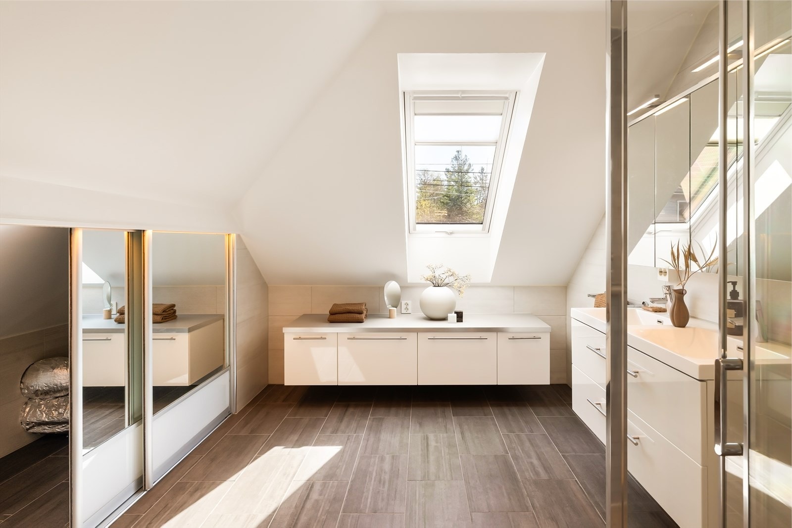 - Smart skyvedørsløsning med opplegg for vaskemaskin - Galleribilde
