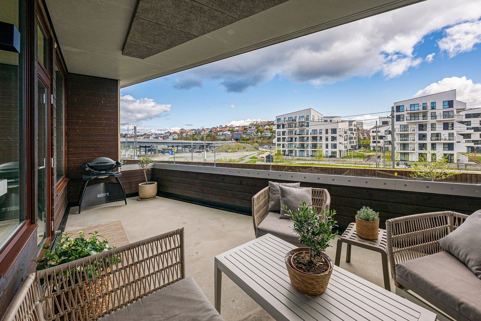 Balkong mot øst. Galleribilde