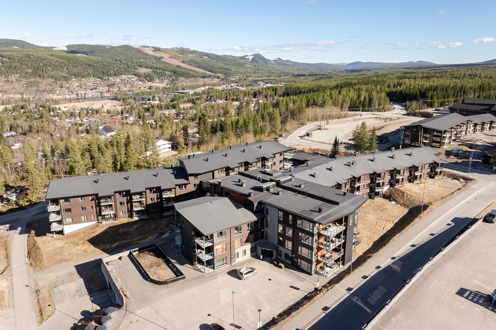 The Lodge ligger sentralt i Trysil Turistsenter, med gangavstand til de fleste fasiliteter. Galleribilde