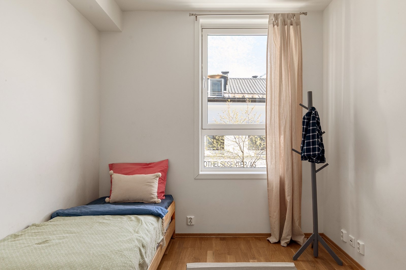 Også dette har fin størrelse med gode klesoppbevaringsmuligheter Galleribilde