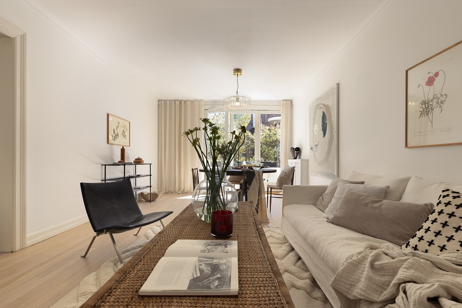 Leiligheten byr på både sjel og sjarm som er kombinert med moderne detaljer på en smakfull måte. Galleribilde