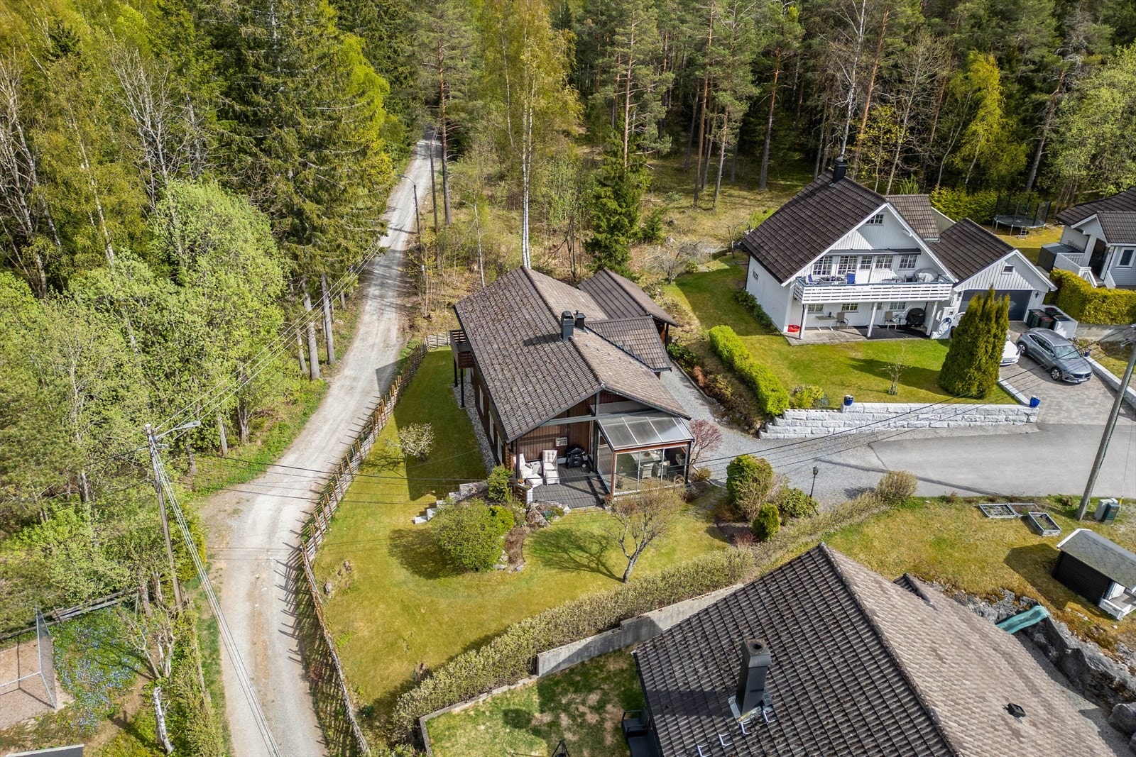 Tomten grenser til turveier som byr på flotte naturopplevelser året rundt. Galleribilde
