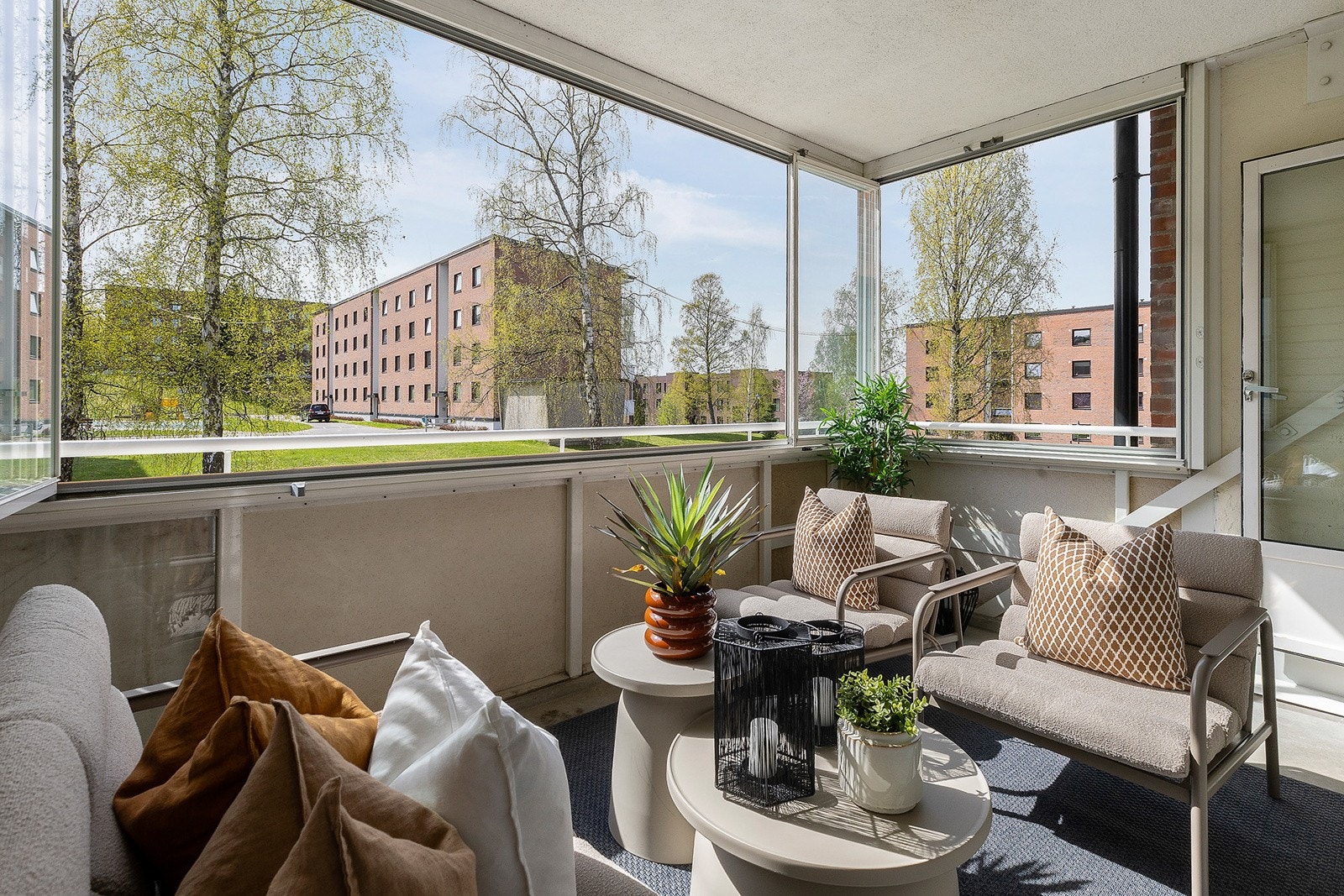 Med innglasset balkong kan balkongen fint anvendes både sommer og vinter. Galleribilde