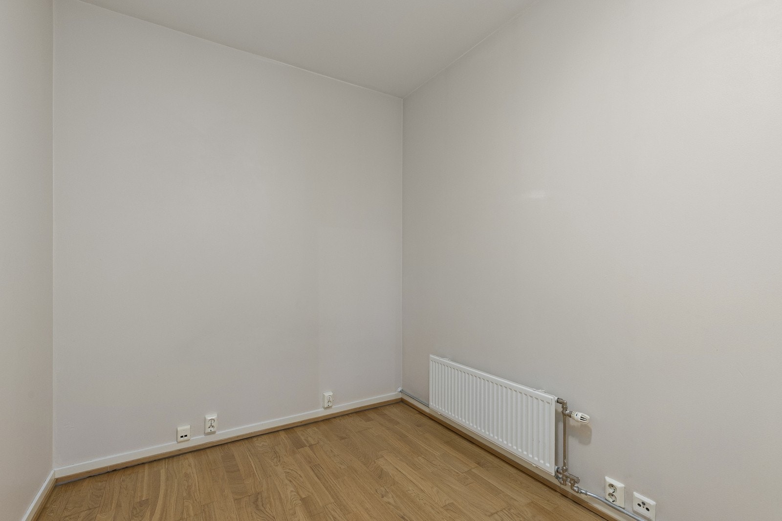 God plass til seng og annet ønsket møblement. Galleribilde