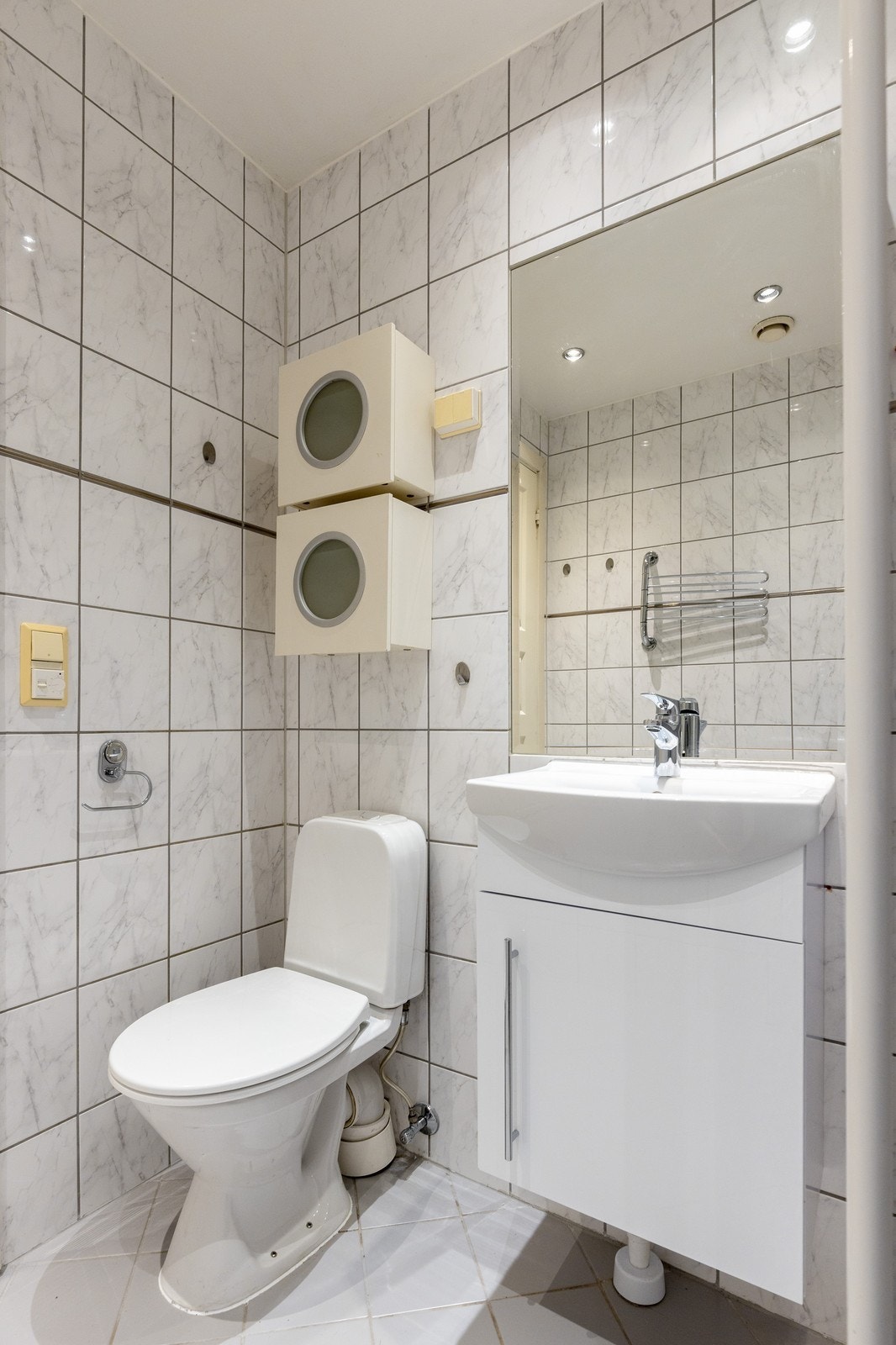 Varmekabler i gulv. Galleribilde