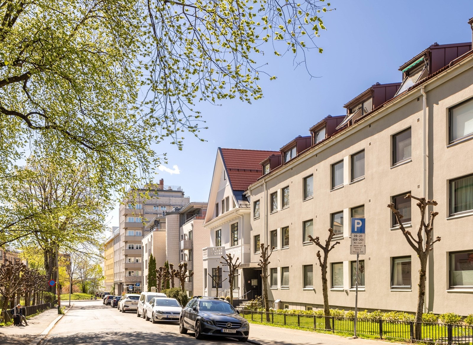 Du finner gode parkeringsmuligheter i gatene rundt Galleribilde