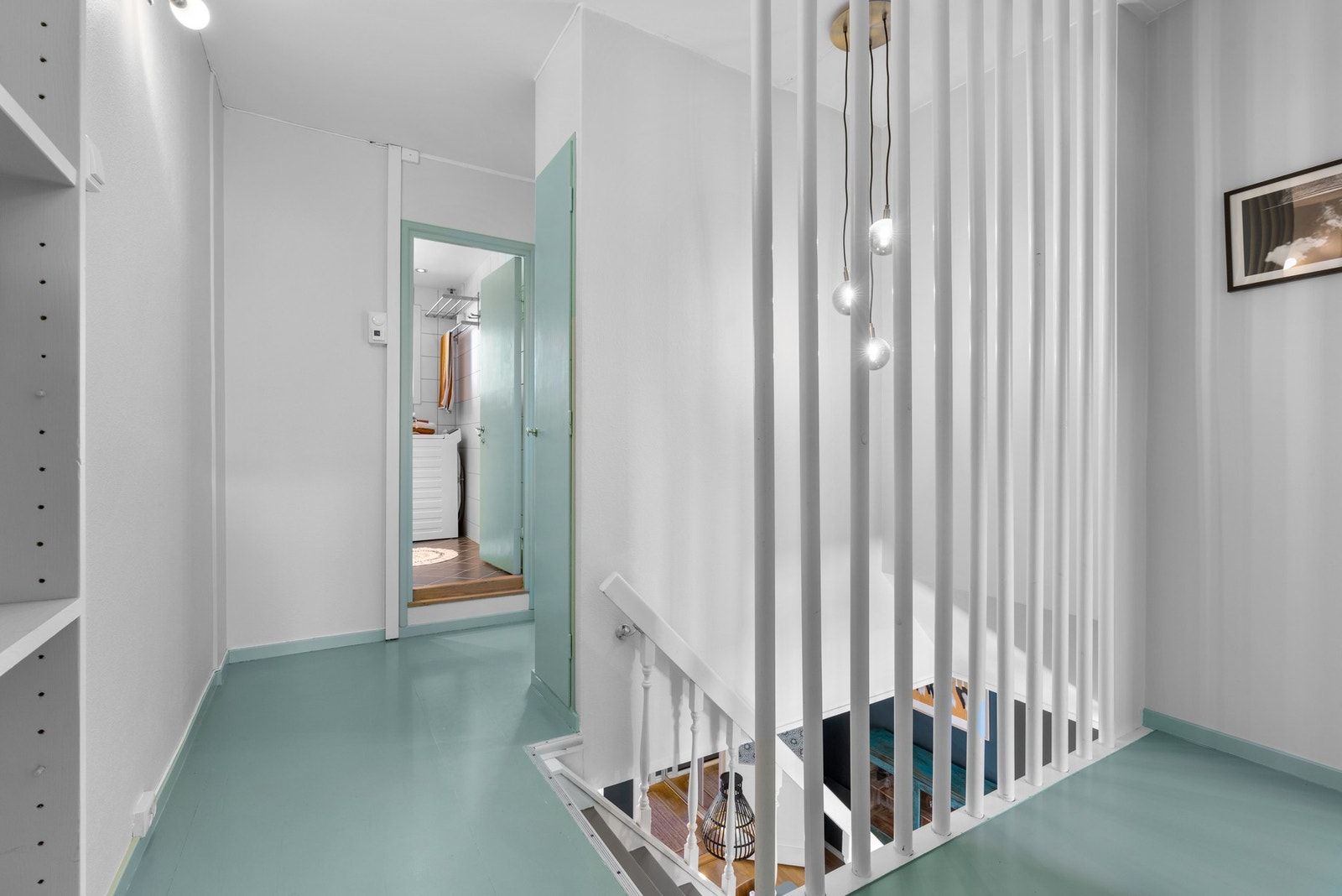 Trappegang med plass til oppbevaring, bokhyller e.l. Galleribilde