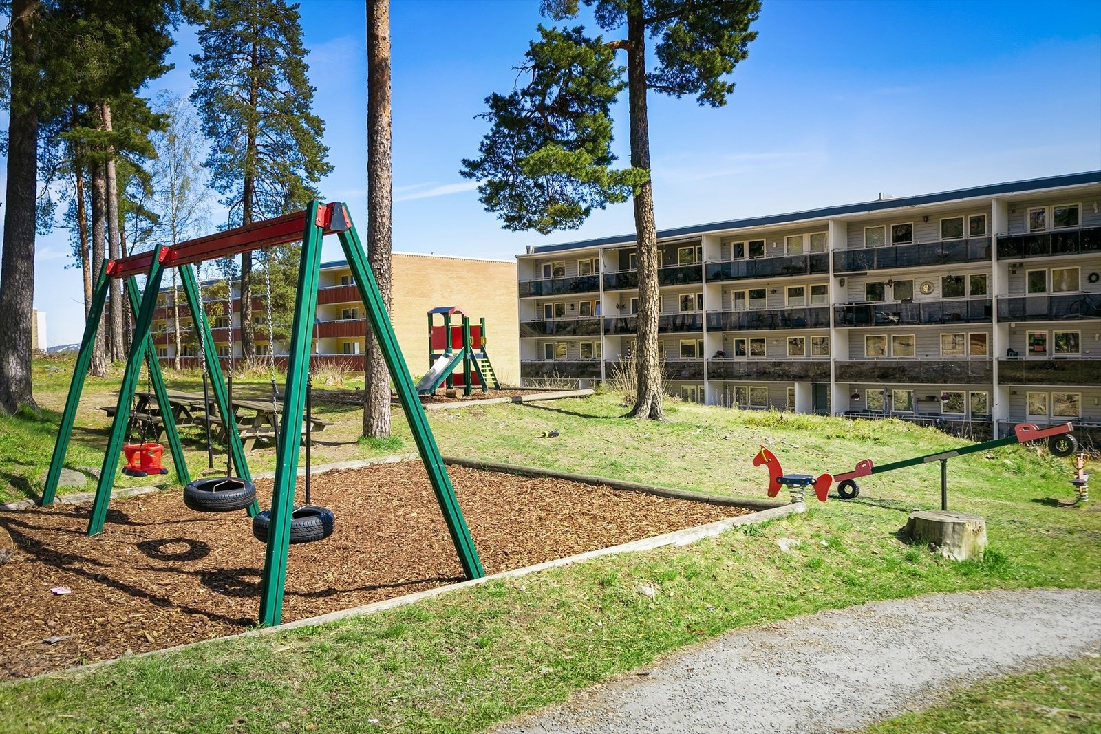 Flere lekeplasser i området. Galleribilde