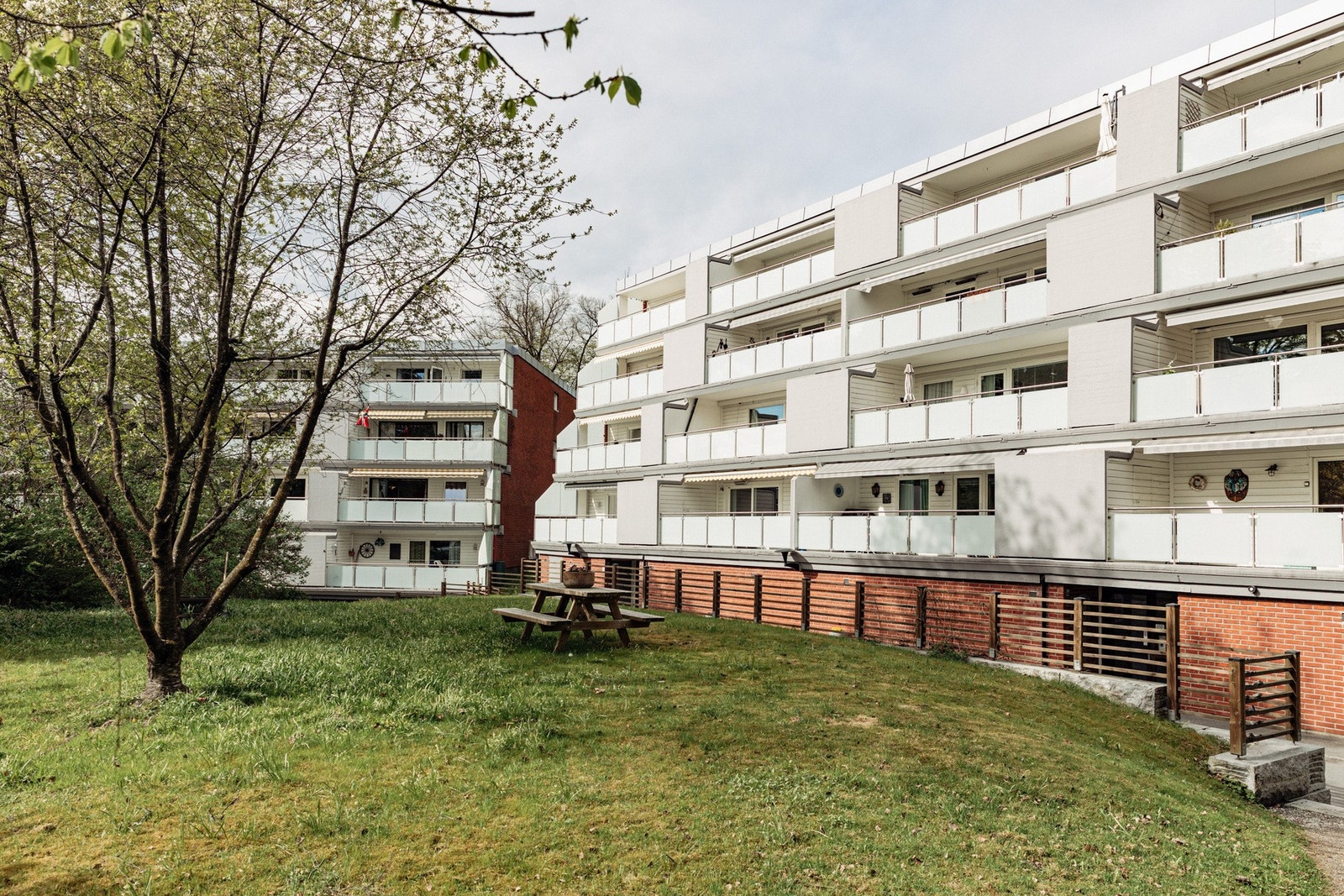 Sameiet er velstyrt og har vært i forkant av vedlikehold av sameiets bygg. Det er pt. ingen planer eller behov om utbedringer eller vedlikehold i sameiet. Galleribilde