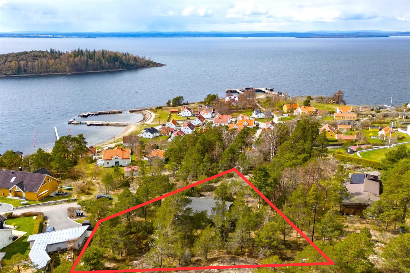 Oversiktsbilde med ca tomtegrense Galleribilde