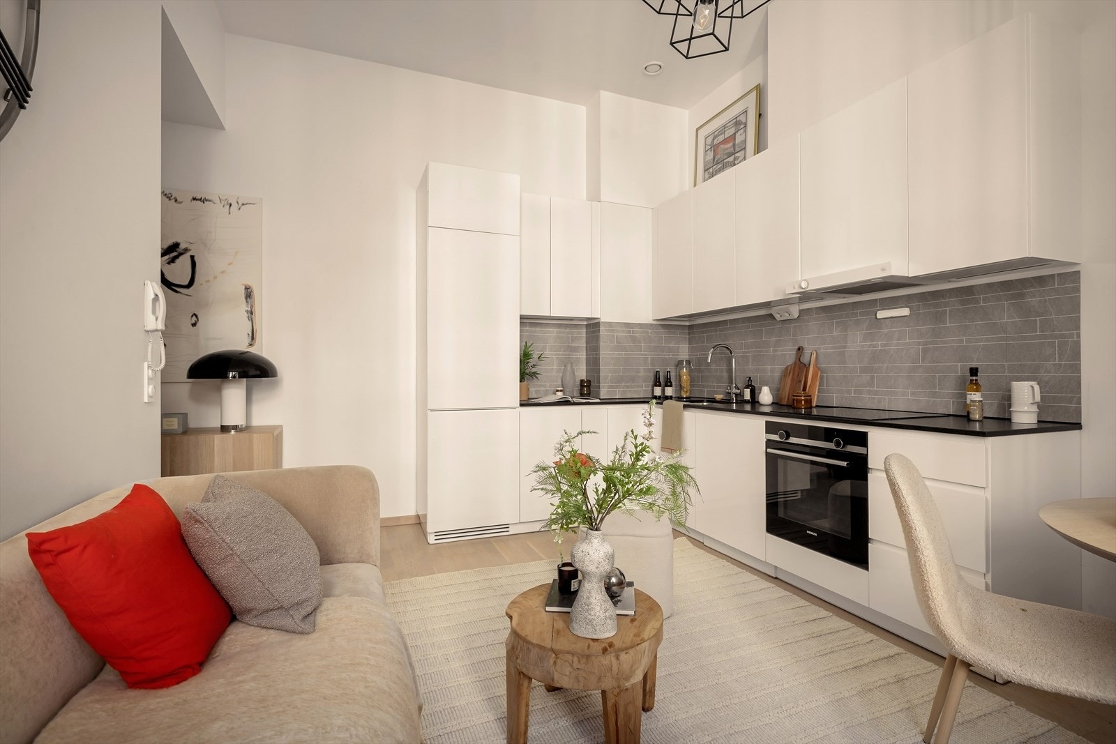 Leiligheten har et balansert ventilasjonsanlegg som sikrer et sunt og godt inneklima. Galleribilde