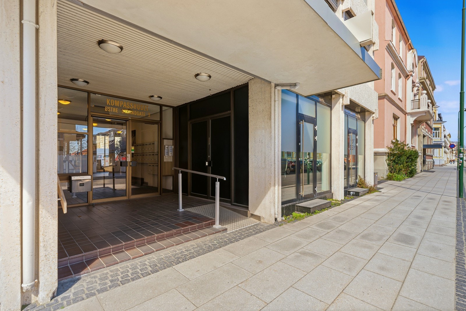 Inngangsparti Galleribilde