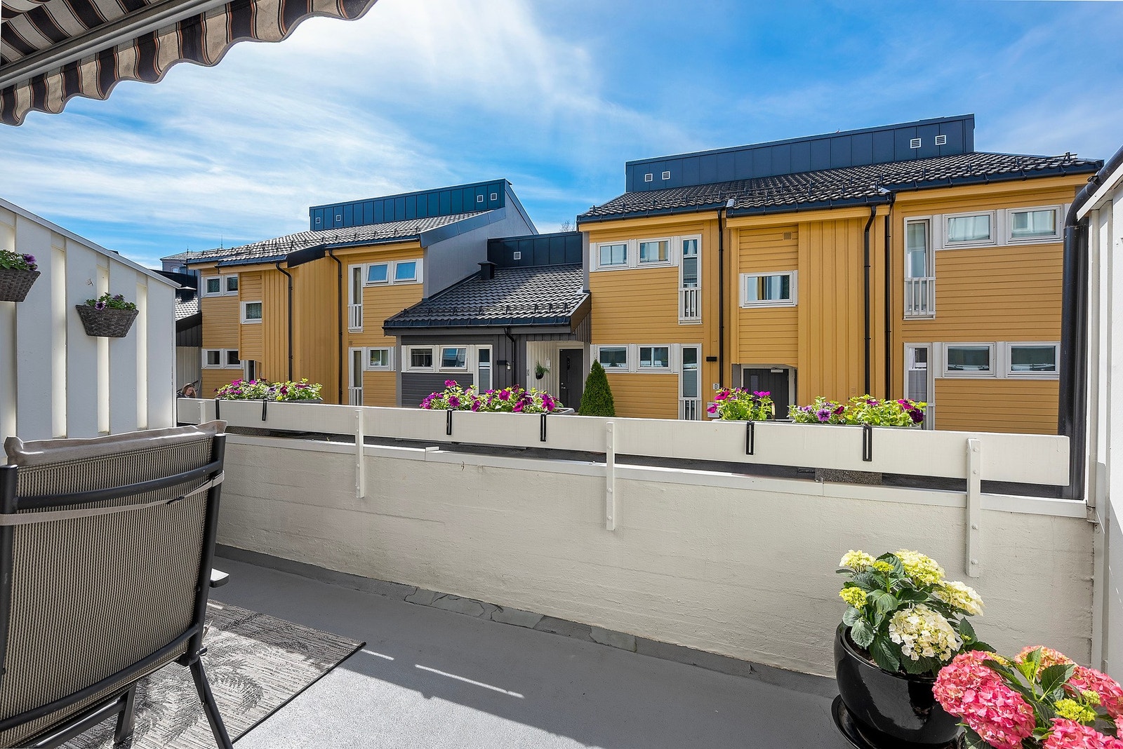 Solrikt, rolig og en fin uteplass. Galleribilde