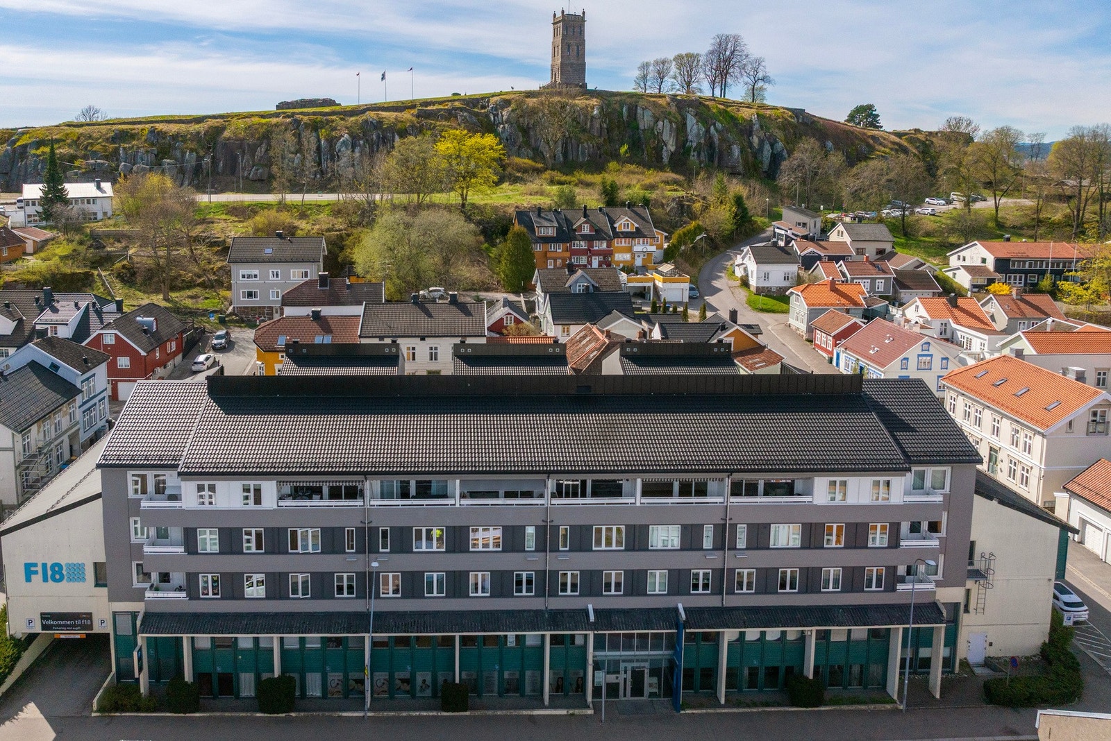 Sentrumsnær beliggenhet med kort vei til Tønsberg brygge og Slottsfjellet Galleribilde