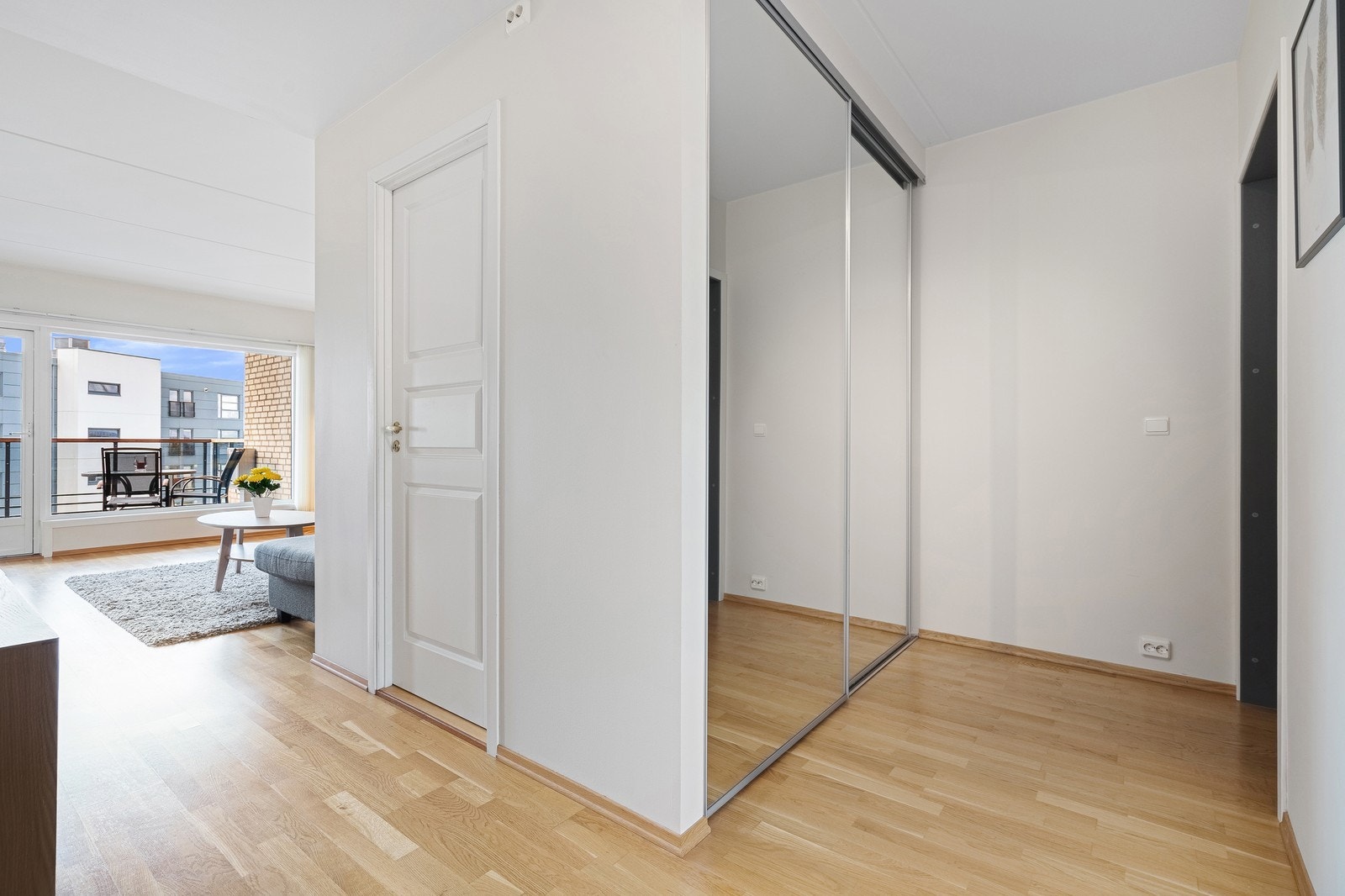 Entré med garderobe Galleribilde