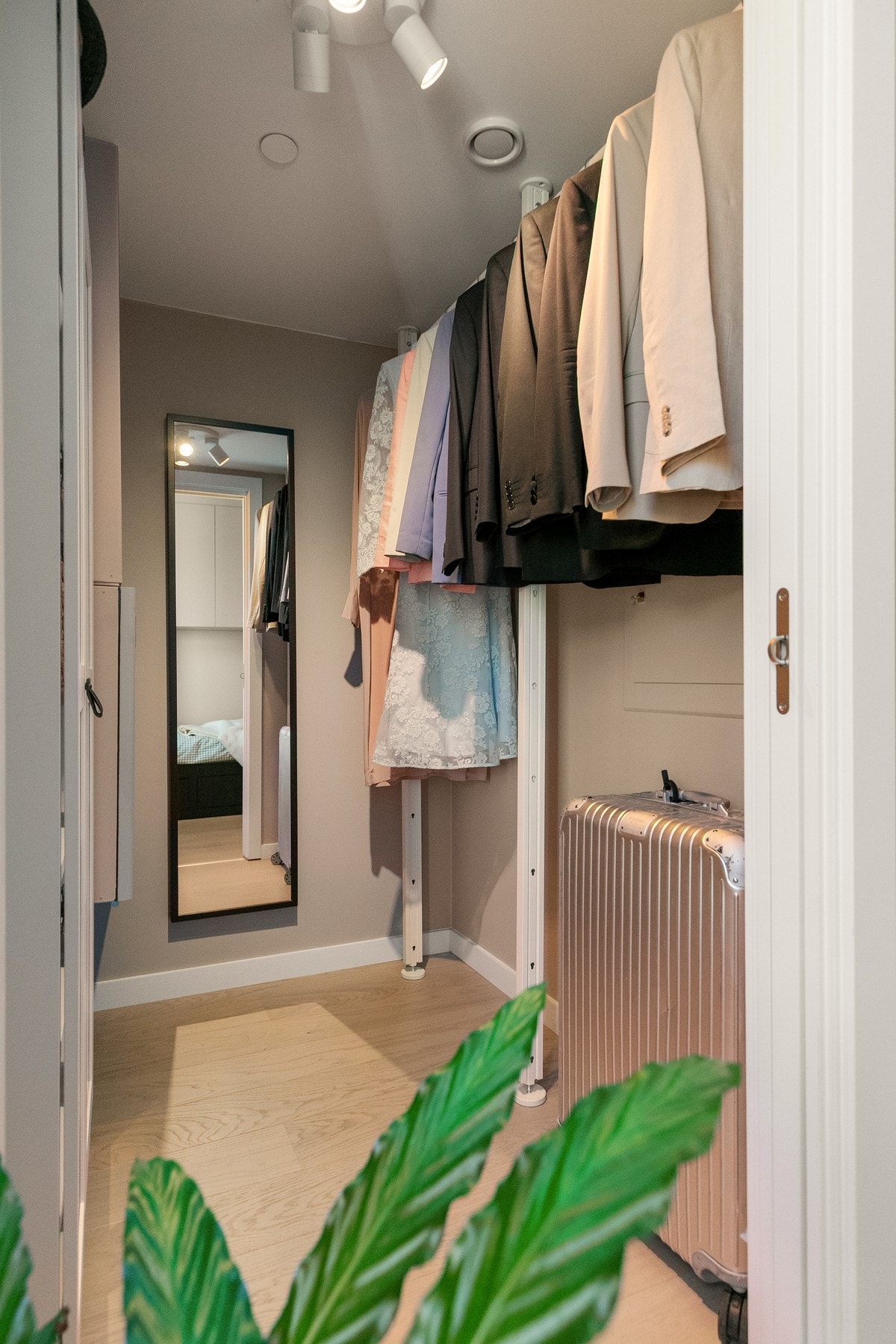 Bod/ walk- in-closet. Galleribilde