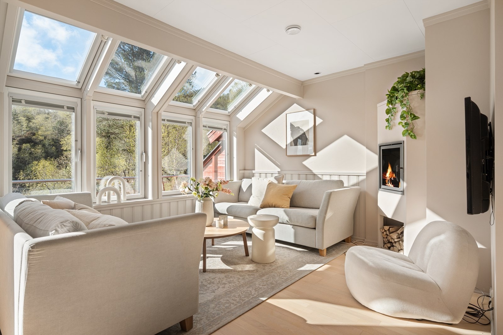 Perfekt plass for sofagruppe. Galleribilde