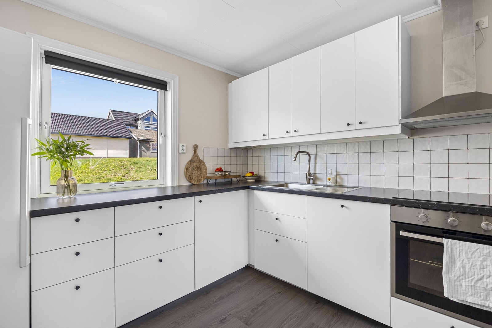Kjøkkenet ble oppgradert med ny innredning fra Ikea i 2020. Galleribilde