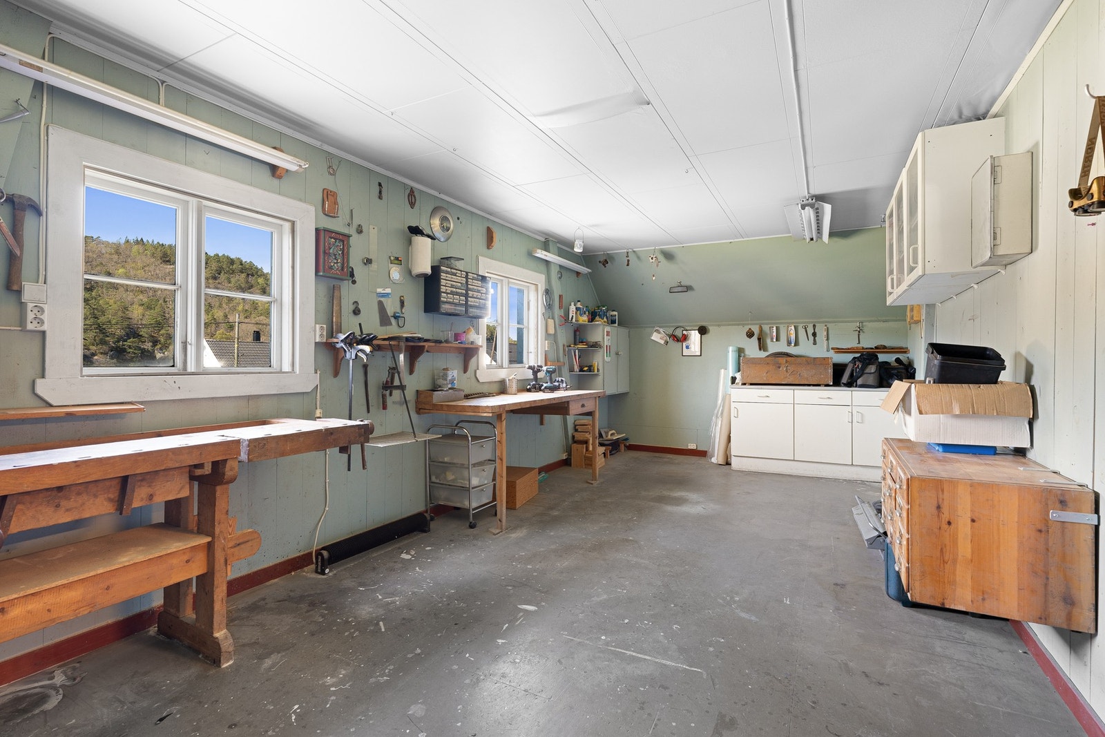 Verksted/snekkerbod i låven Galleribilde