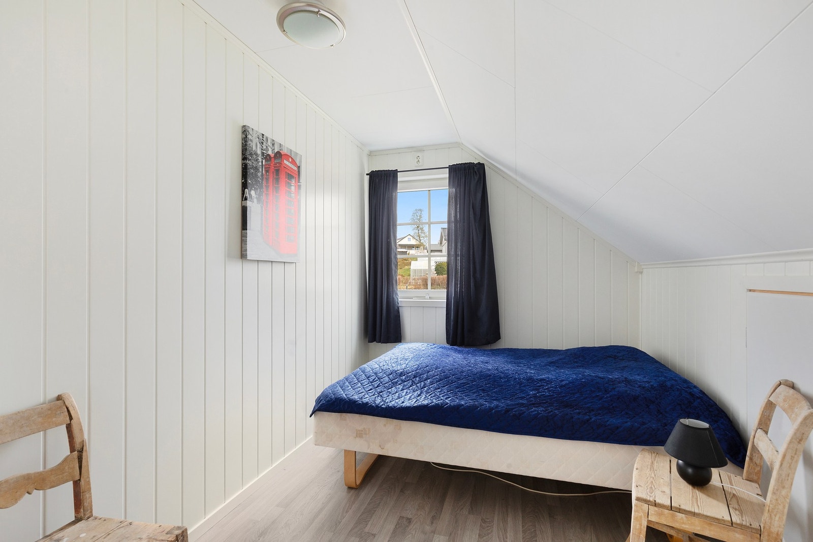 Soverom på loft- 7,9kvm. Galleribilde