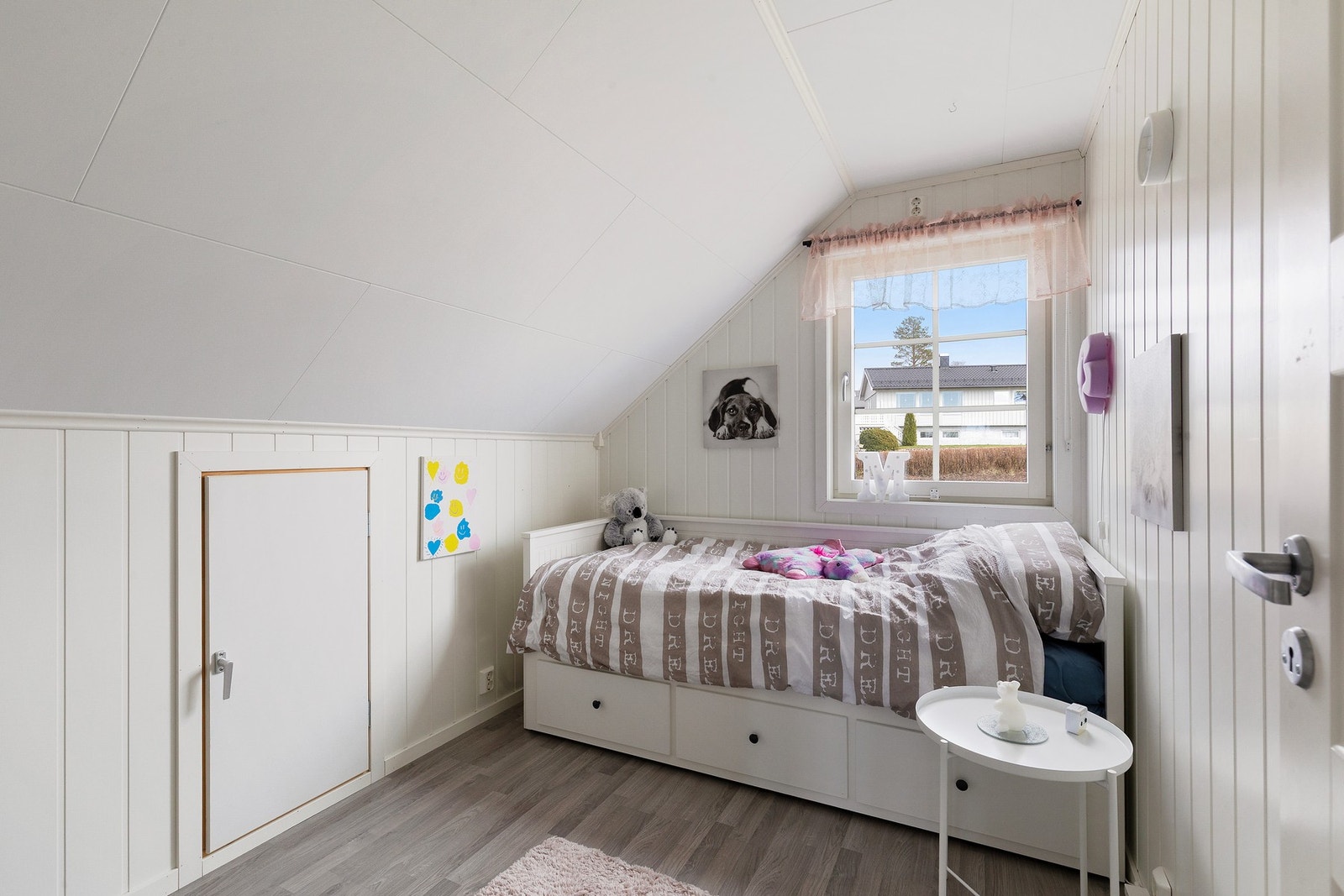 Soverom på loft- 6,1kvm. Galleribilde
