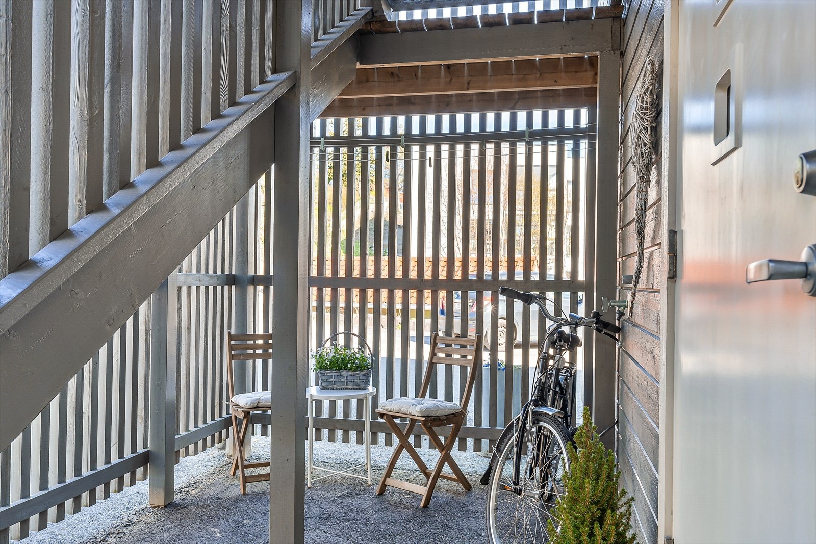 Overbygget inngangsparti Galleribilde