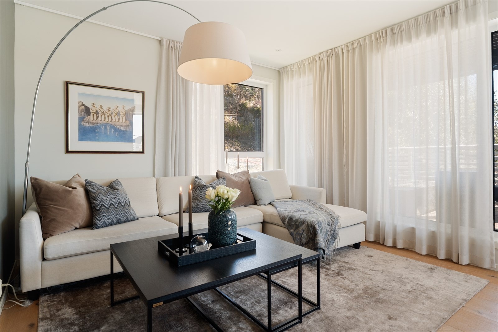 Loftstue med gode møbleringsmuligheter Galleribilde