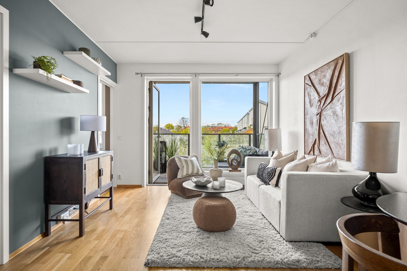 Leiligheten ligger i 4. etasje og inneholder entré, kjøkken, stue, soverom, bod og bad. Galleribilde