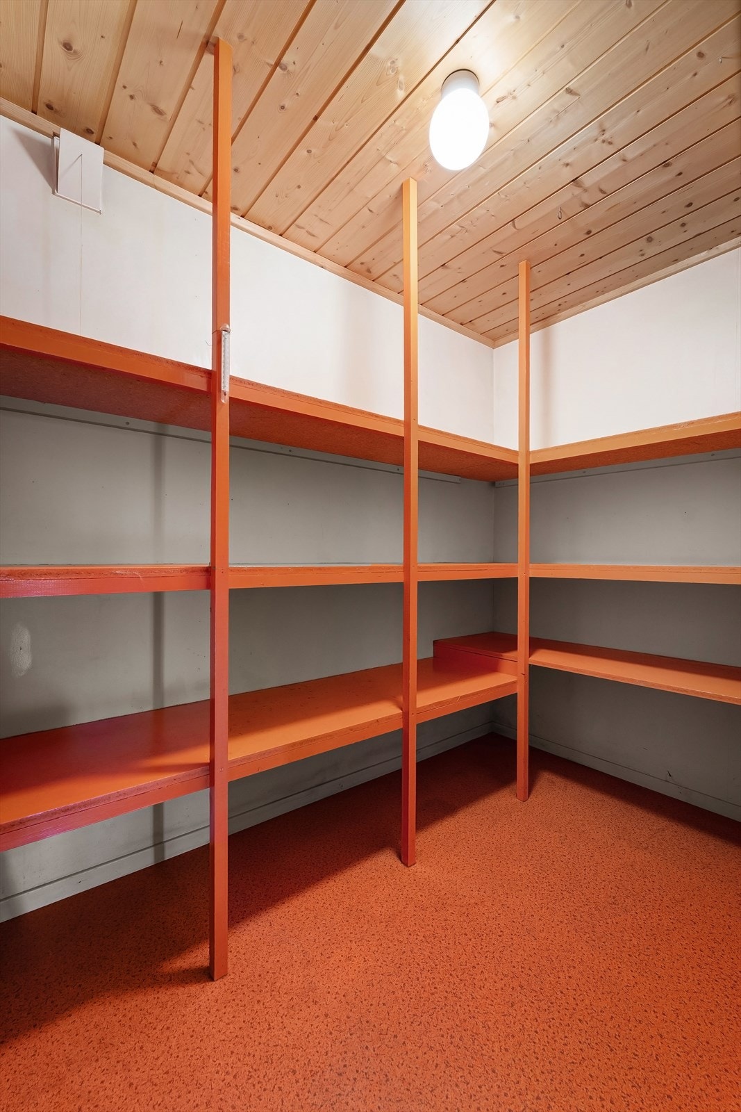 Ytterligere lagringsplass i kjelleren. Galleribilde