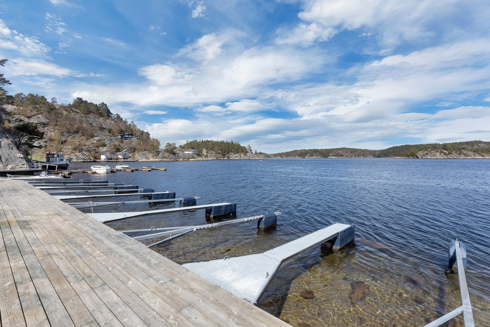 Båtplassen ligger til høyre i bildet. Galleribilde