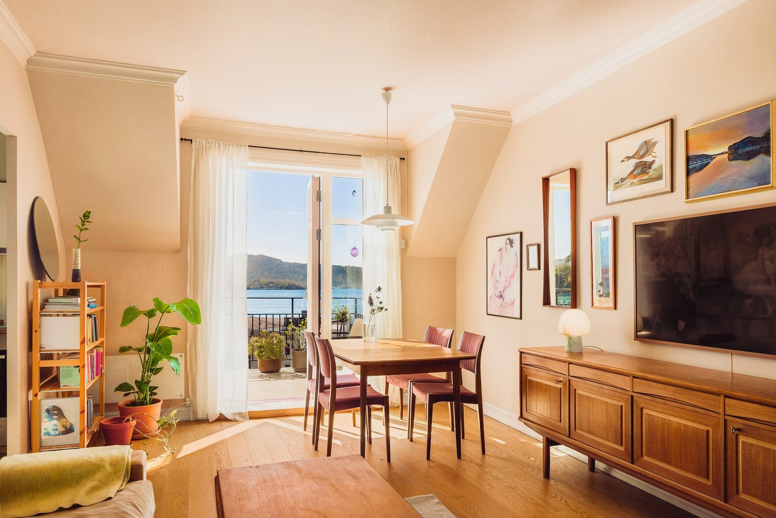 Fint 1-stavs parkett på gulv. Galleribilde
