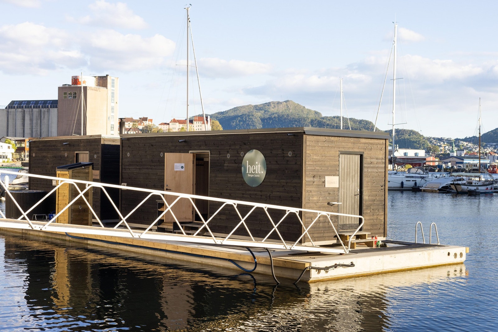 Heit sauna på Måseskjæret. Galleribilde