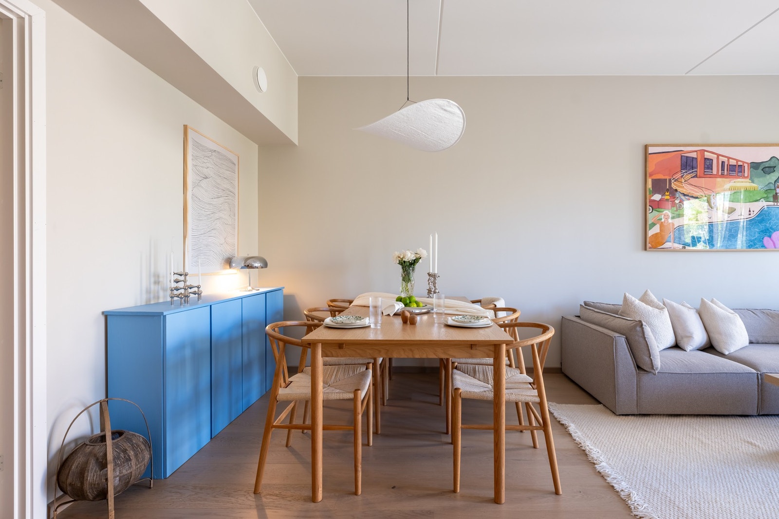 Dette er rommet for sosiale sammenkomster med venner og familie! Galleribilde