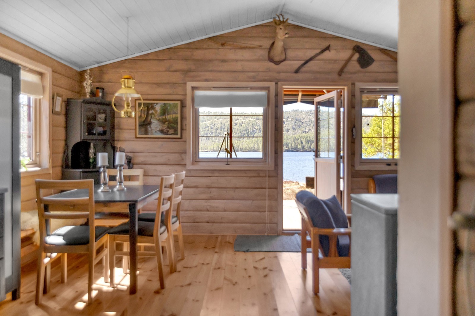 Nyt vakker utsikt mot Sandvatn Galleribilde