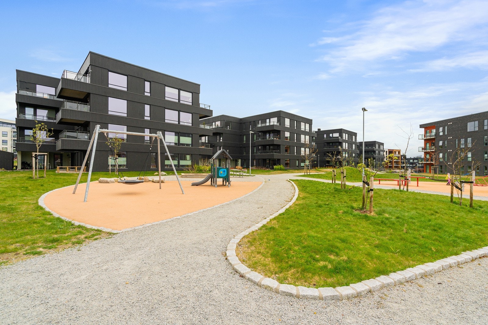 Dette er boligen for deg som ønsker en enkel hverdag hvor du har nærhet til alt du trenger, men er tilbaketrukket fra bylivet. Galleribilde