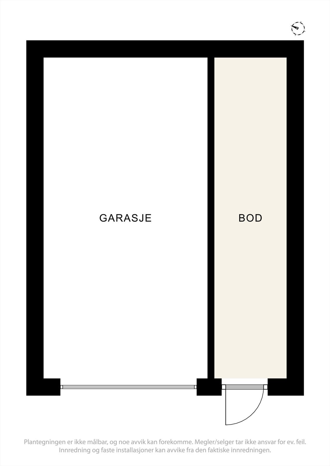 Til eiendommen hører en garasje med en tilknyttet bod for ekstra oppbevaring. Galleribilde