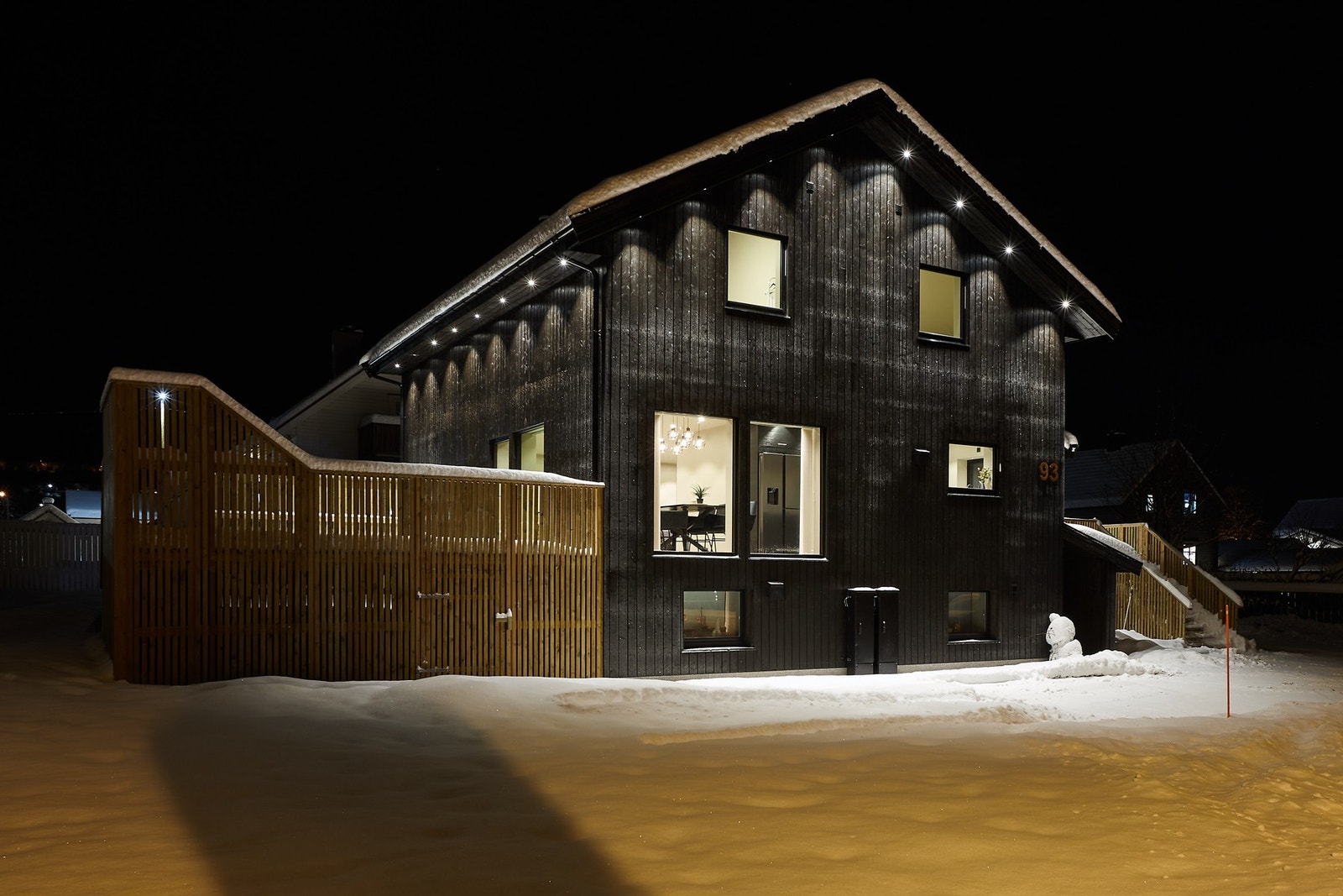 Moderne, oppgradert og romslig enebolig med sentral beliggenhet på Sortland. Galleribilde