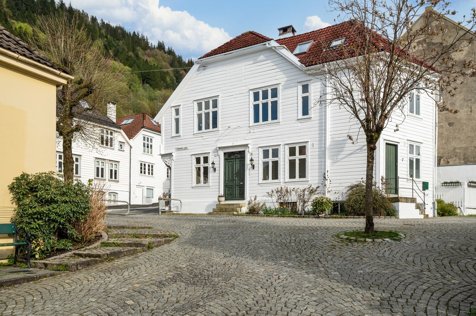 - Finnemanns plass 9 - Galleribilde