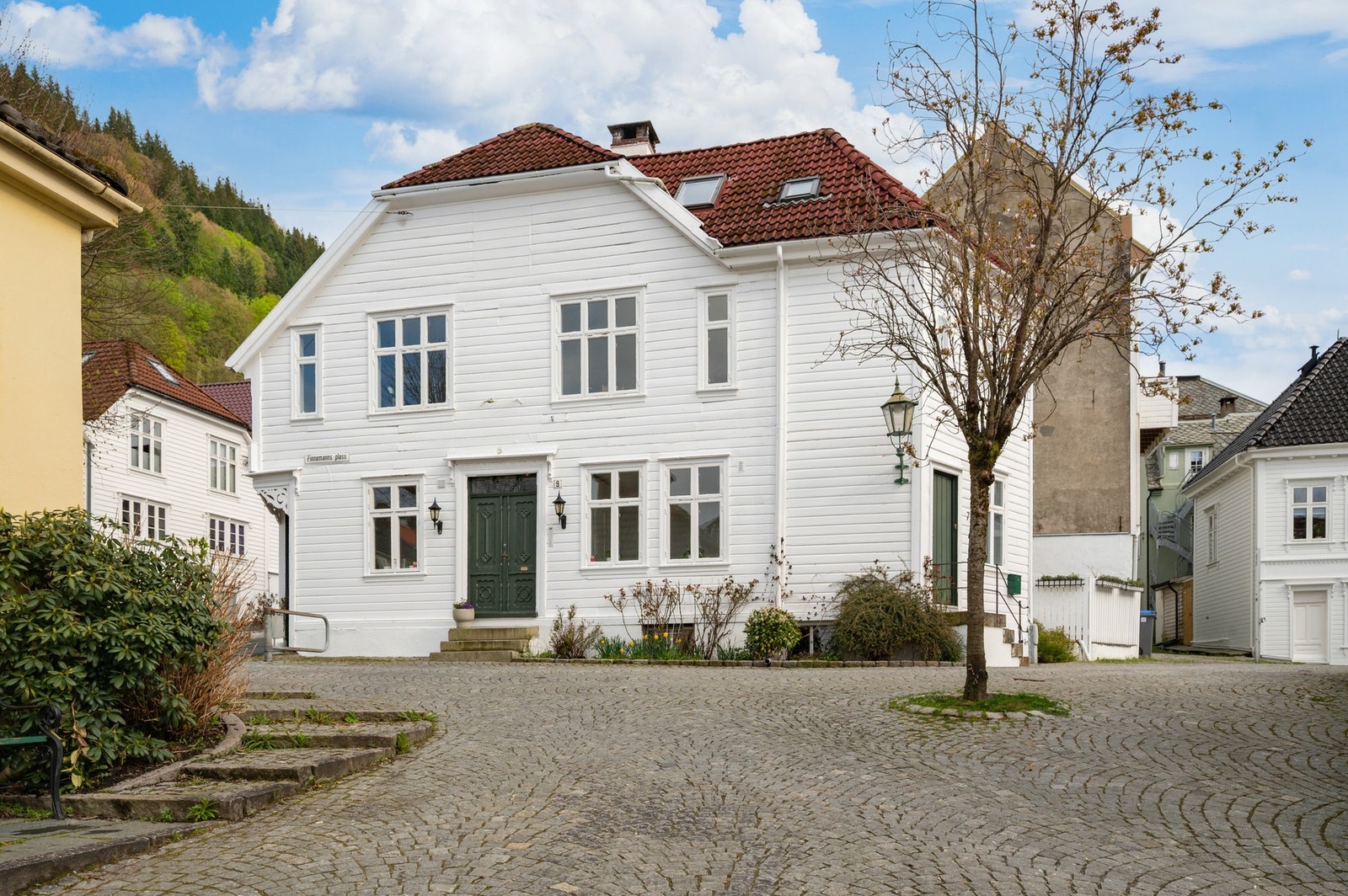 - Finnemanns plass 9 - Galleribilde