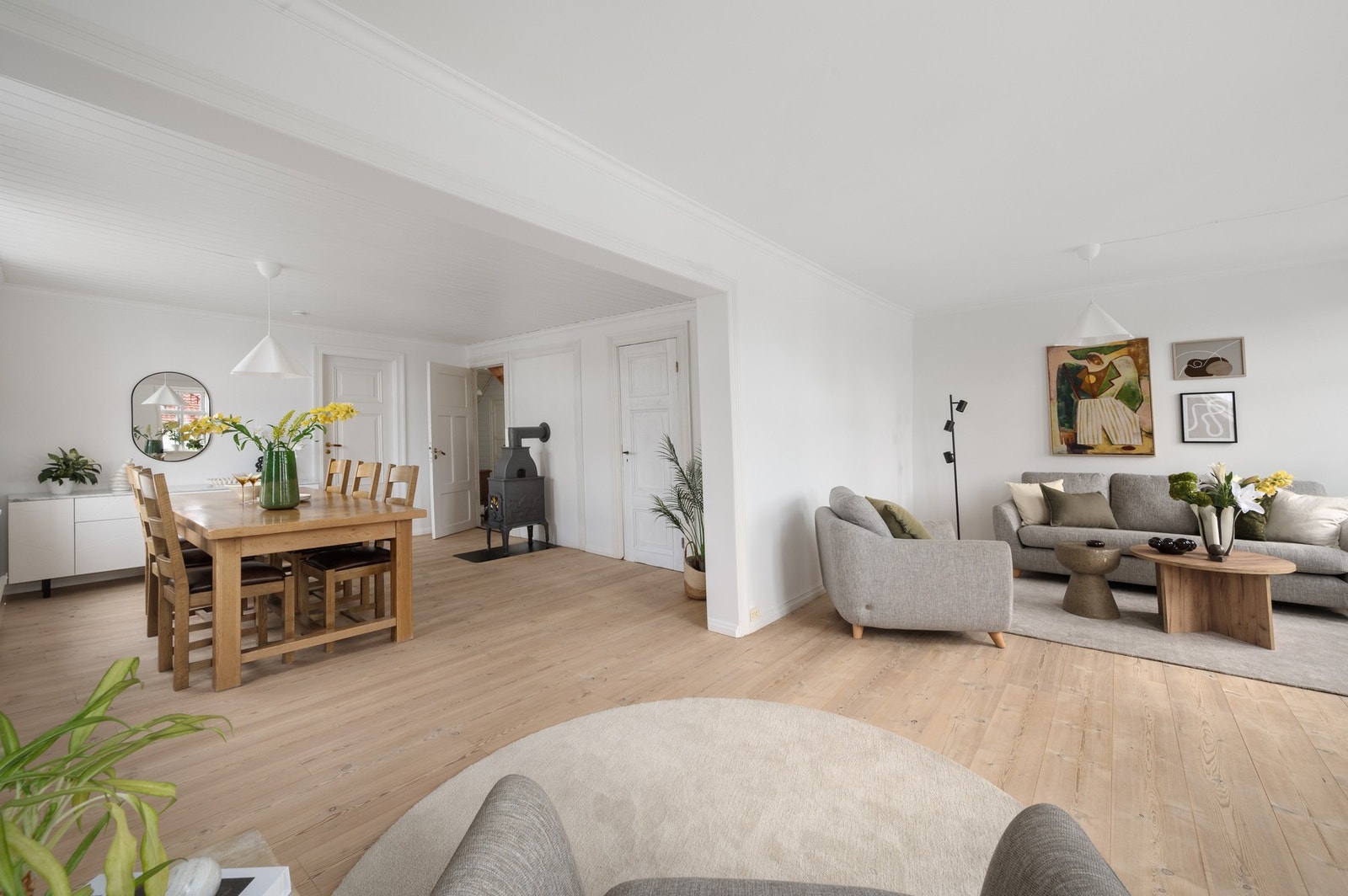 Det er god plass til stor spisestue Galleribilde
