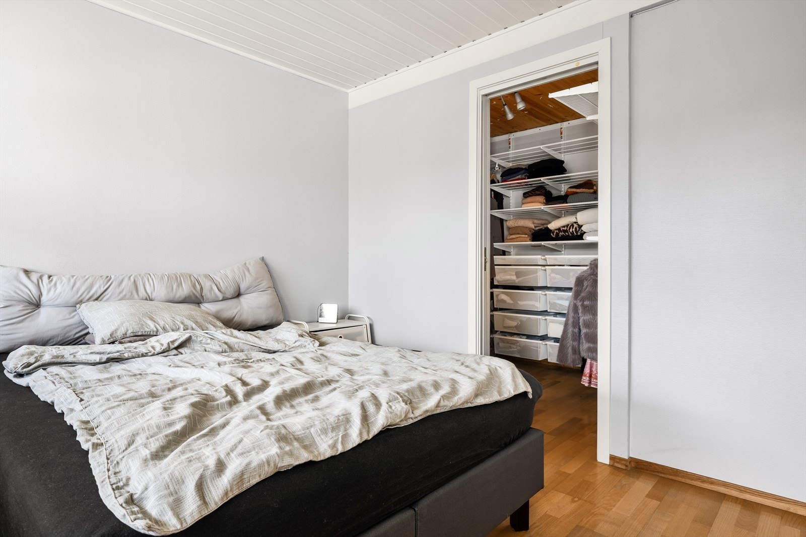 Egen "walk in" garderobe. Galleribilde