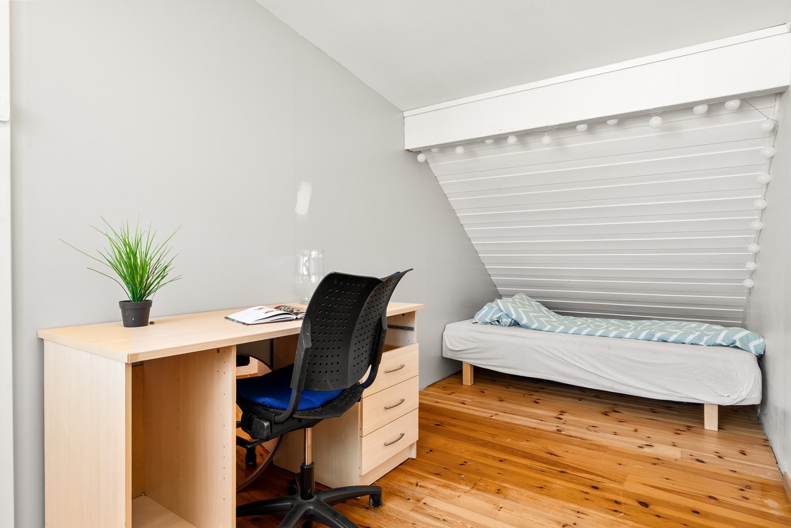 De resterende to soverom ligger i denne etasjen. Rommene er på hhv. 12,52 m² og 8 m². Galleribilde