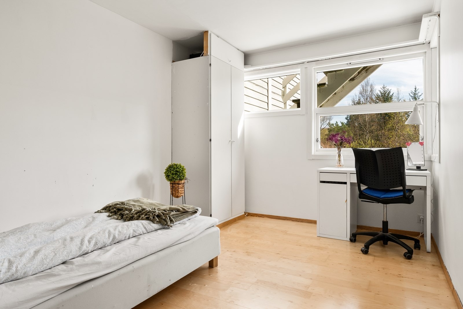 Det andre soverommet er lys og romslig. Galleribilde