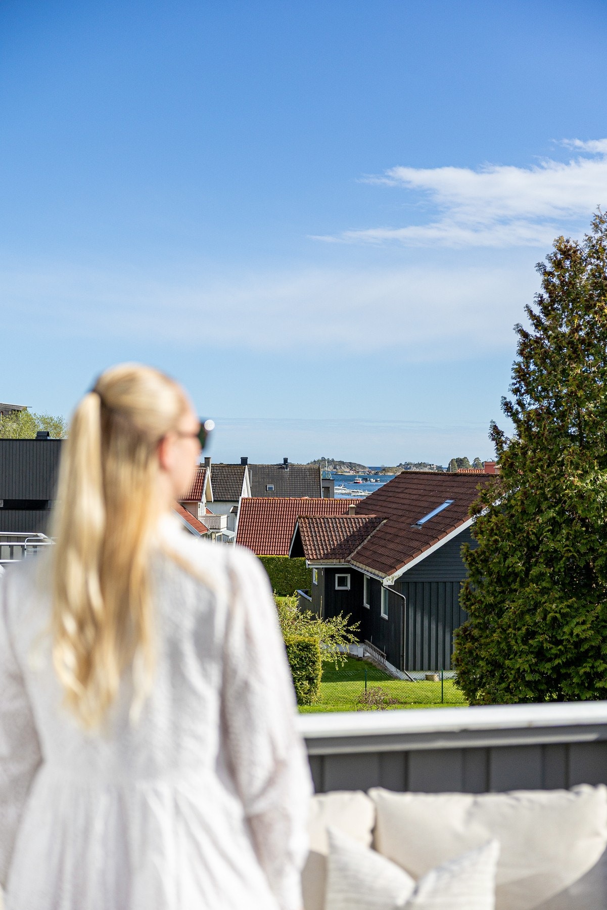 Fra balkongen har man sjøutsikt! Galleribilde
