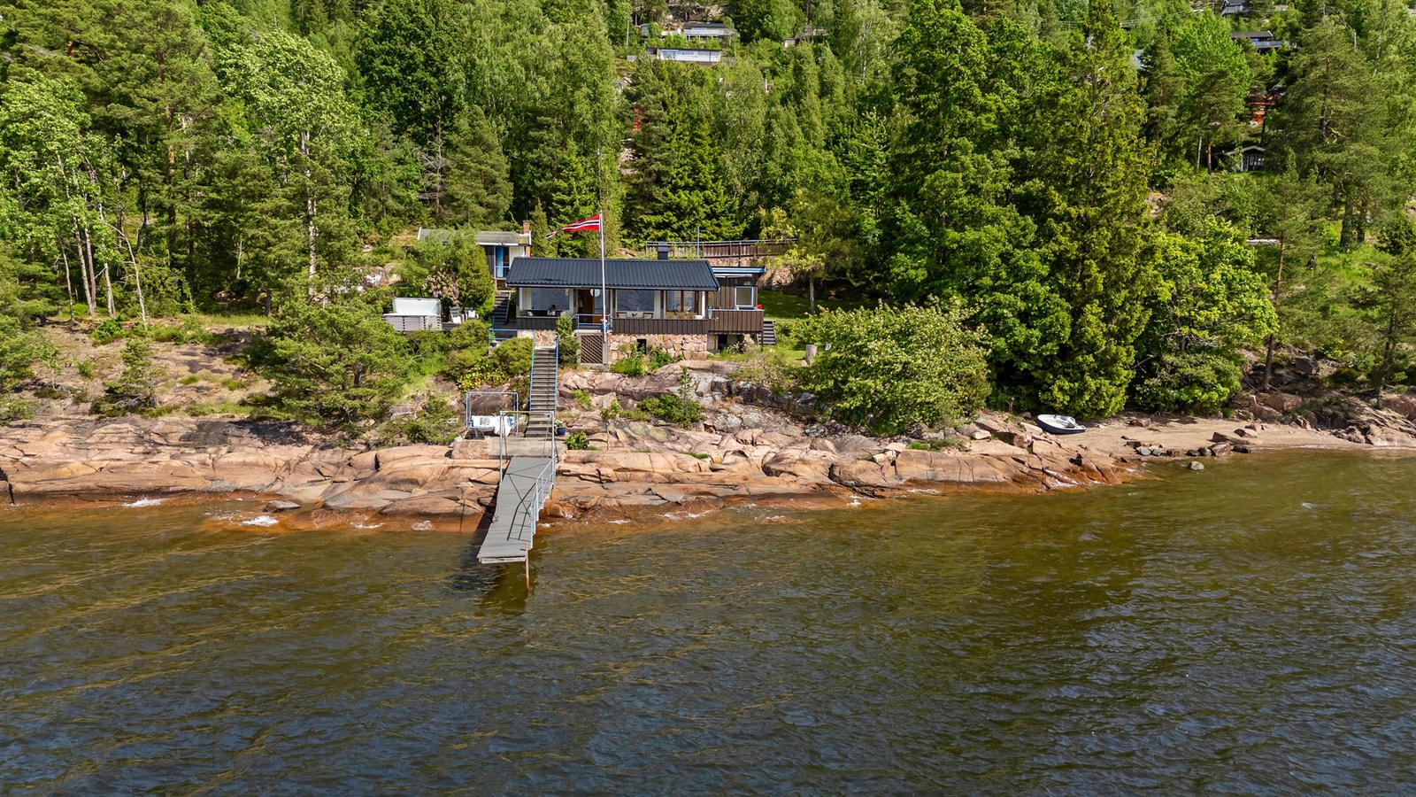 Velkommen til Selvigfjorden 17 - presentert av megler/partner Lise Borgen EIE eiendomsmegling Galleribilde